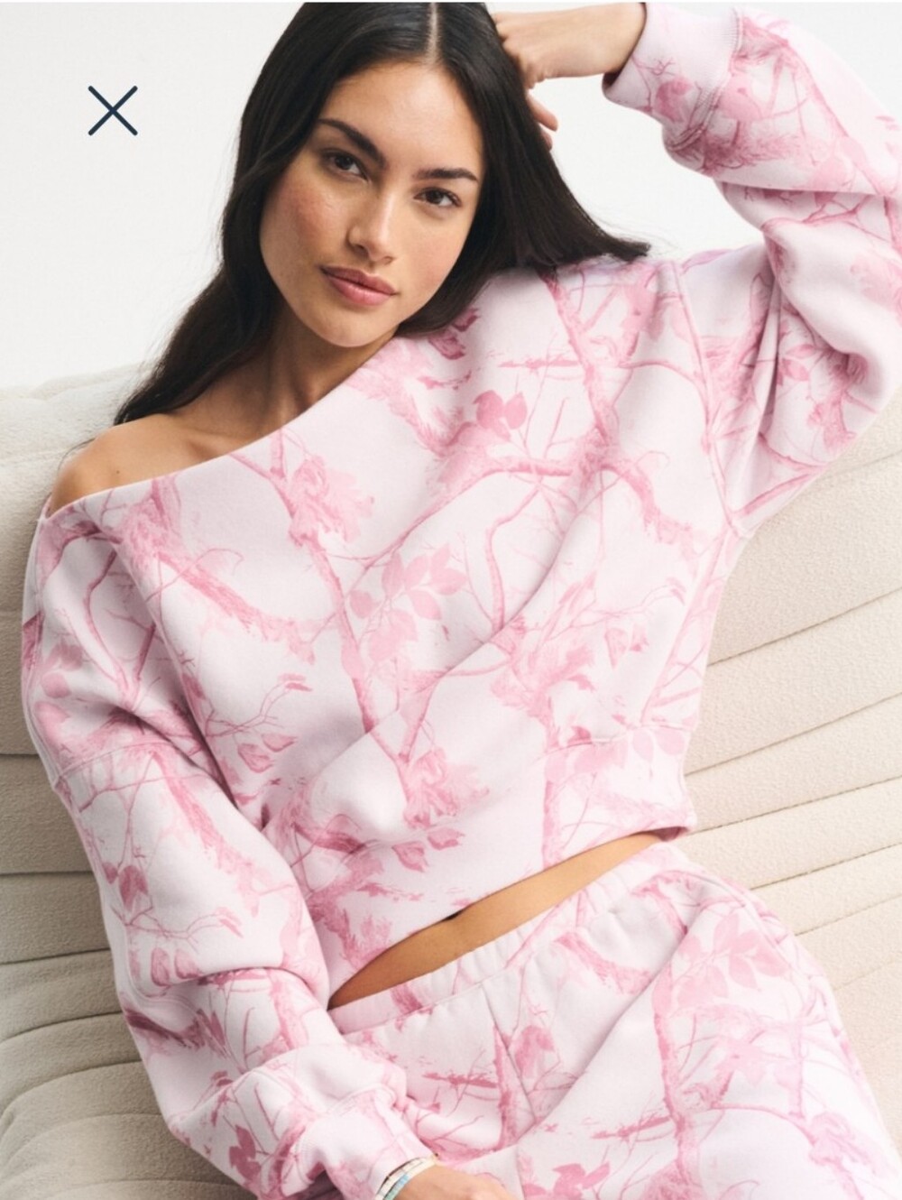 Abercrombie Sunday Slash Top Sweatshirt in Camo Pink